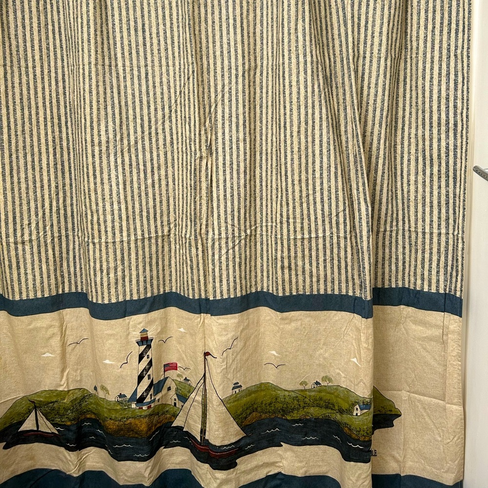 WARREN KIMBLE COASTAL BREEZE SHOWER CURTAIN WITH MATCHING COASTAL BREEZE HOOKS